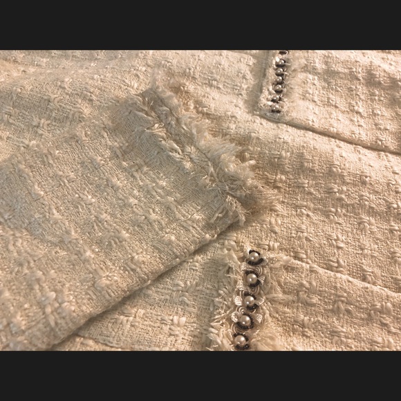 Tweed skirt with embroidery - Picture 3 of 3